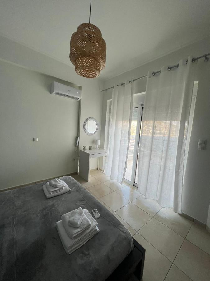 Blue And White Apartment *