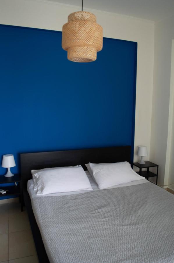 Apartment Blue And White Schinias